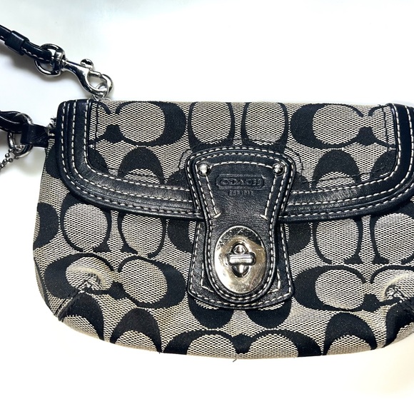 Coach LEGACY Signature Jacquard Turnlock Wristlet Clutch Wallet pouch Purse - Picture 3 of 8